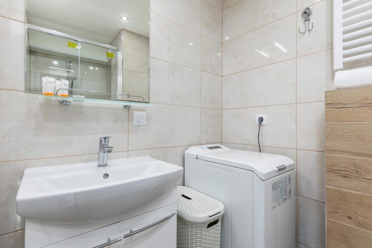 Marynarzy Okretow Pogranicza Apartments By Noclegi Renters Колобжег Екстер'єр фото
